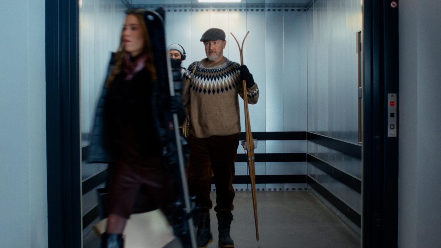 16zu900-00-16-24standbild004