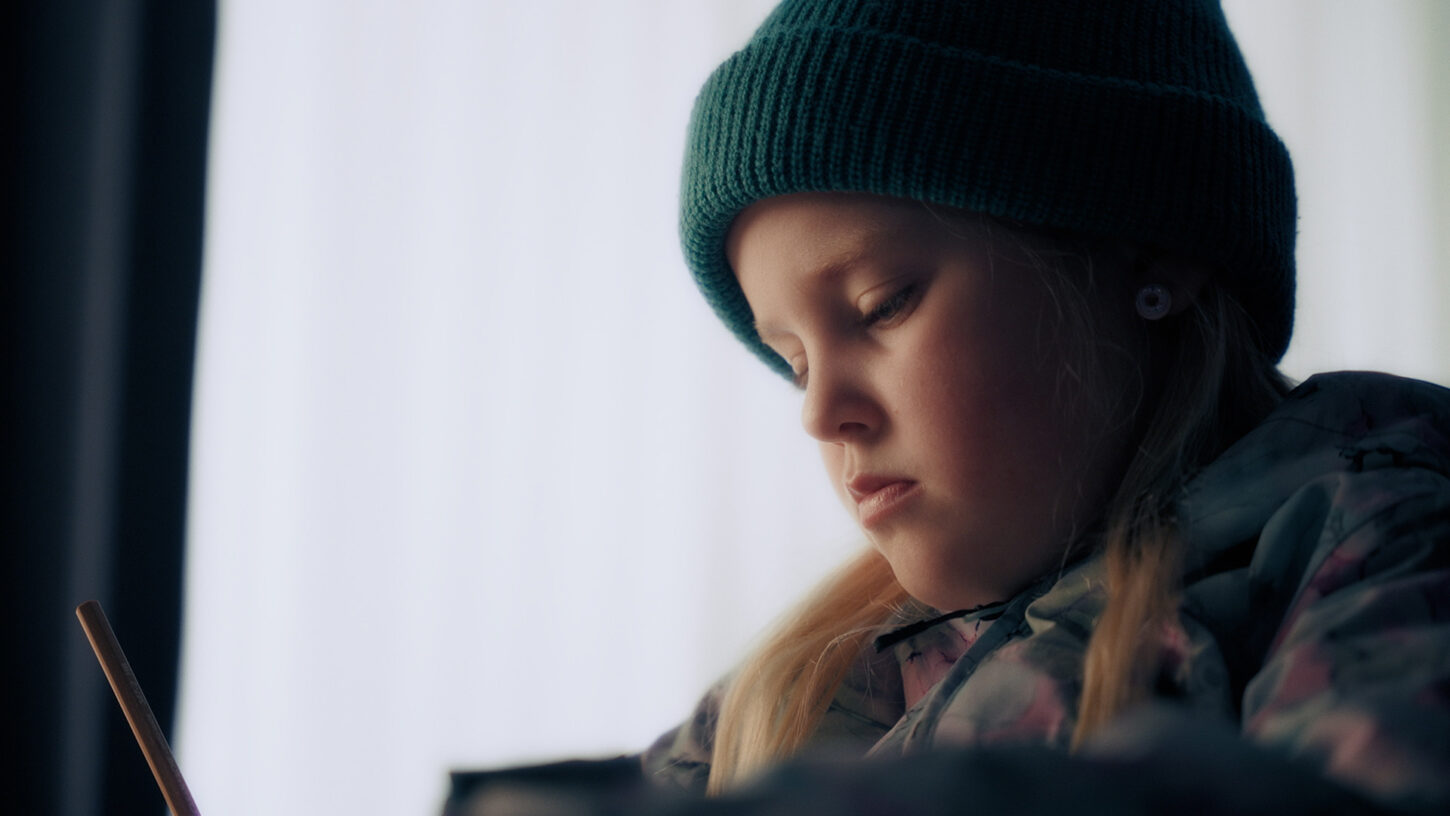 emma-still-010-klein