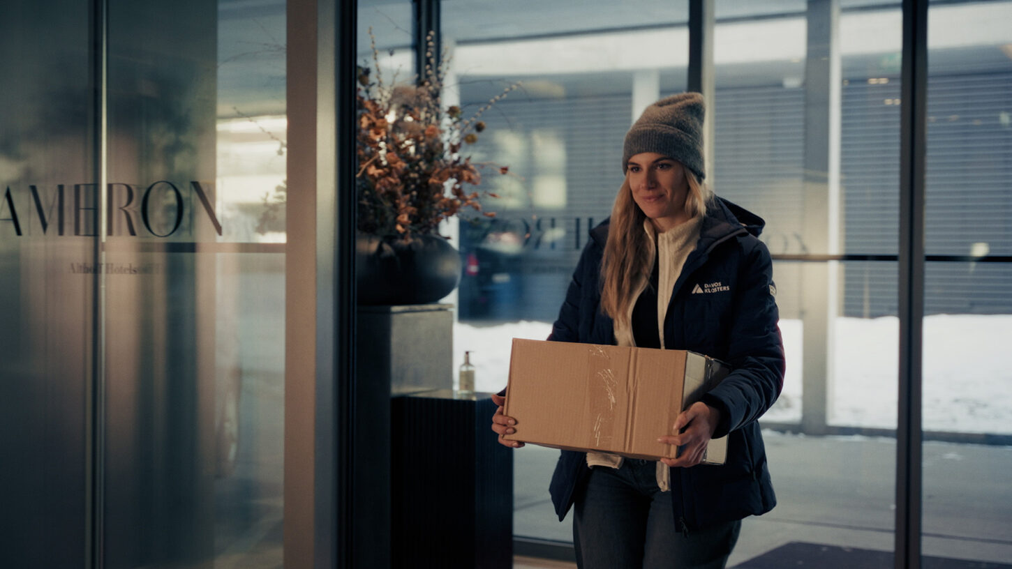 emma-still-050-klein